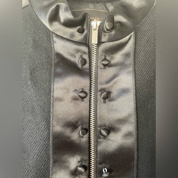 BCBG Black 100% Wool Military Jacket With Satin Trim And Ruffle Bottom Size L - Picture 9 of 10